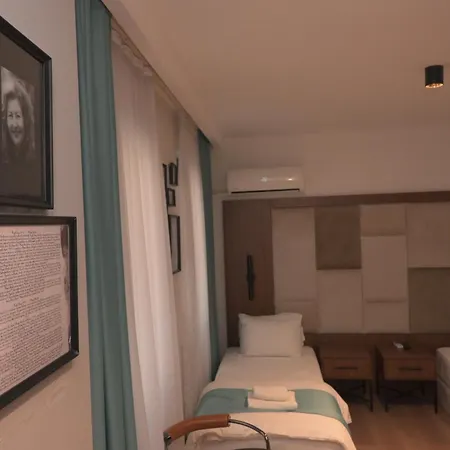 Isle Hotel 2* Стамбул